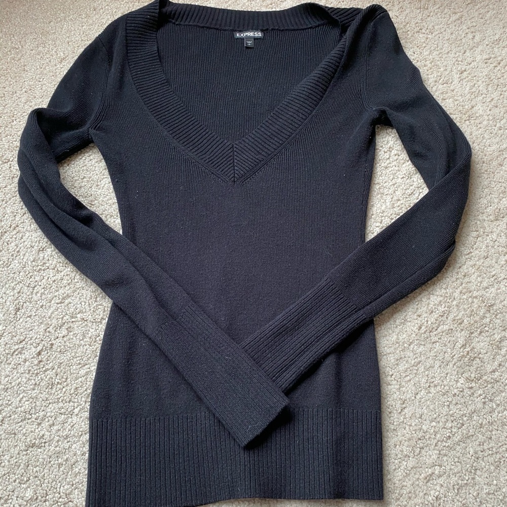 EUC. Express Sweater Tunic Length. (small)